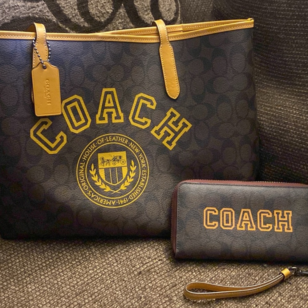 Large Coach bag with matching wallet/wristlet.